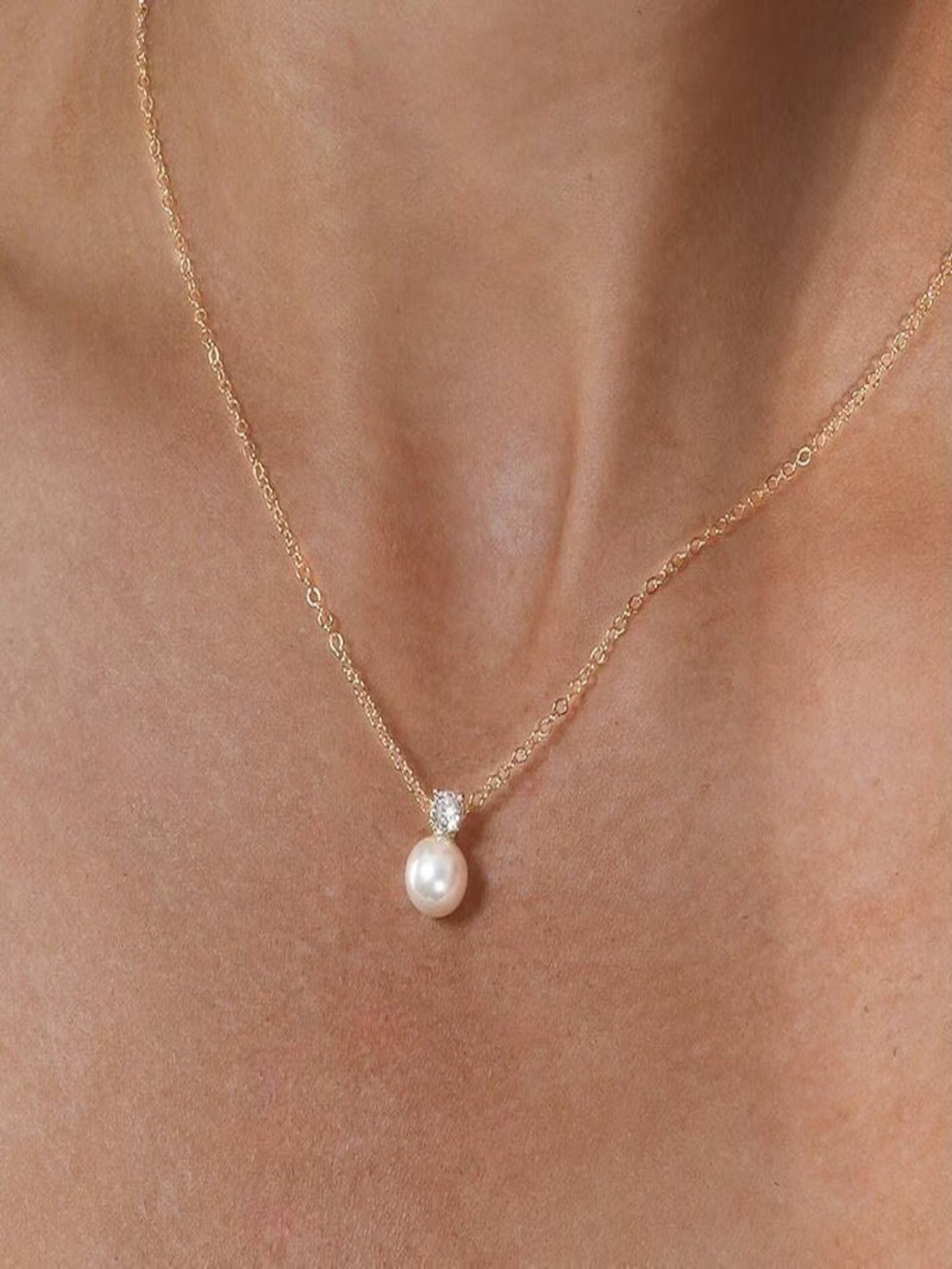 Pearl Necklace Dainty Pearl Diamond Necklace Bridal Necklace Bridesmaid Necklace Minimalist Wedding Jewelry Gift for Her Bridesmaid Jewelry